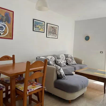Playa Chica With Terrace 100 M From The Sea Apartman Puerto del Carmen