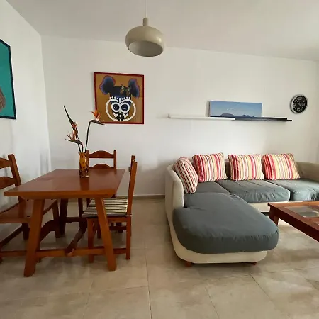 Playa Chica With Terrace 100 M From The Sea Apartamento Puerto del Carmen (Lanzarote)