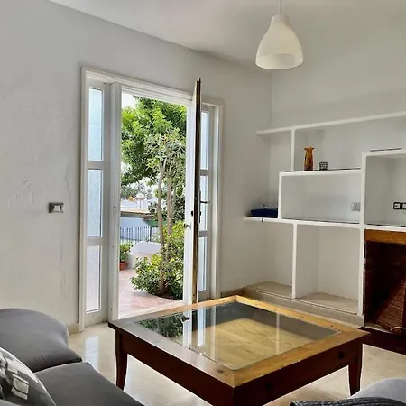 Playa Chica With Terrace 100 M From The Sea Apartman