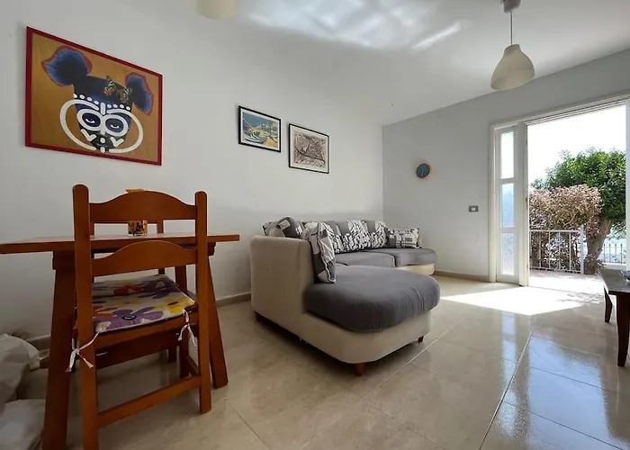 Playa Chica With Terrace 100 M From The Sea Apartment *