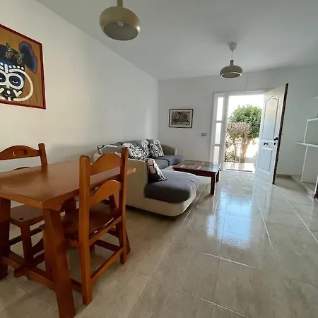 Playa Chica With Terrace 100 M From The Sea Apartament Puerto del Carmen (Lanzarote)